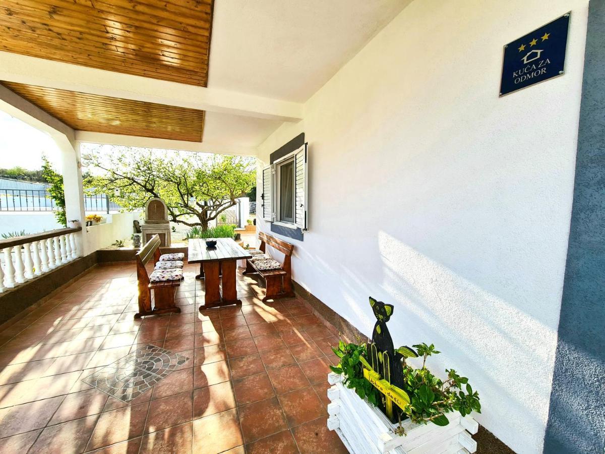 Villa House Camellia With Fenced Pool And Playground à Blizna Donja Extérieur photo